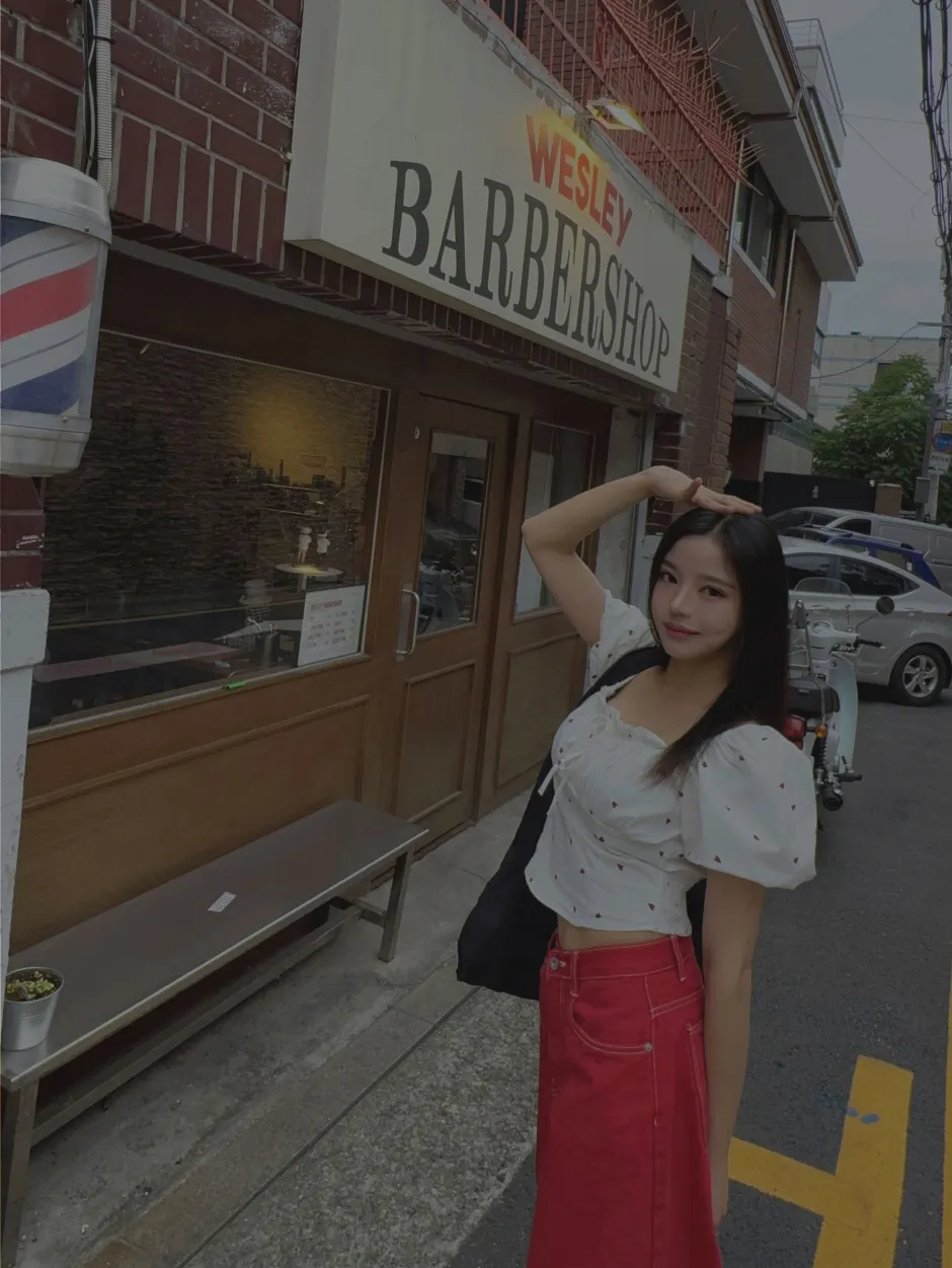 블라우스 모델 착용 이미지-S1L31