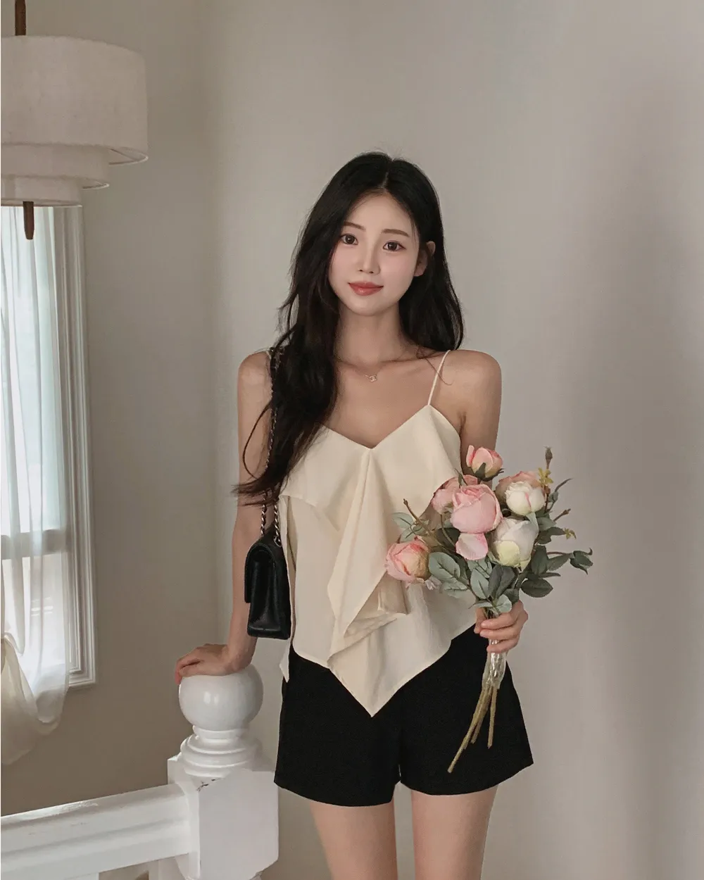 민소매 모델 착용 이미지-S1L41