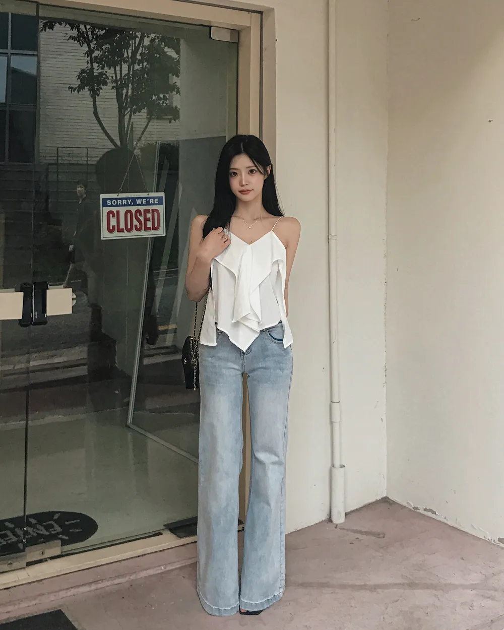 민소매 모델 착용 이미지-S1L61