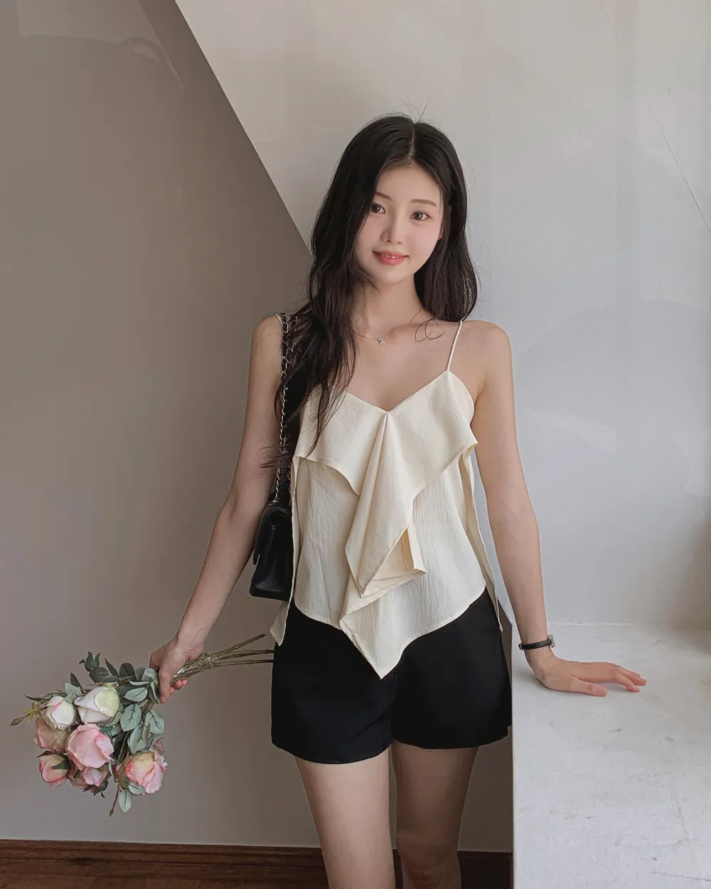 민소매 모델 착용 이미지-S1L29