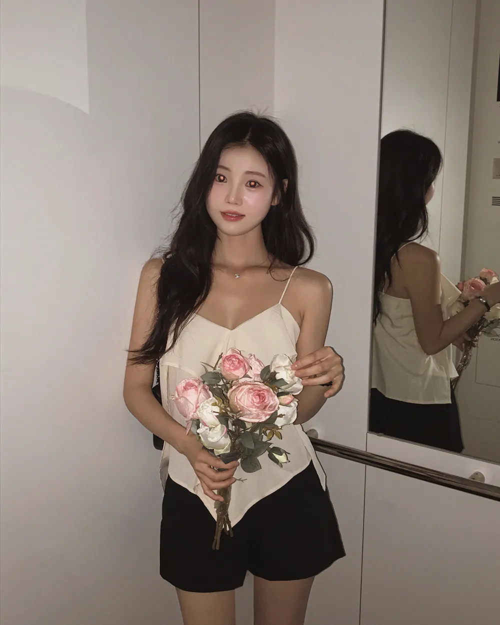 민소매 모델 착용 이미지-S1L32