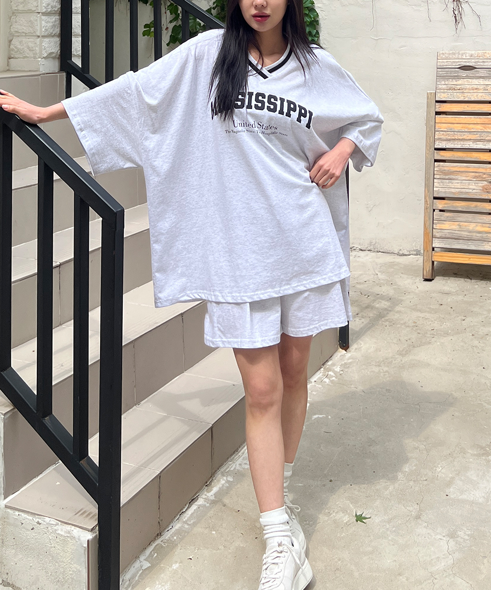 Vネックゴムオーバーサイズ半袖セットアップTシャツショートパンツ