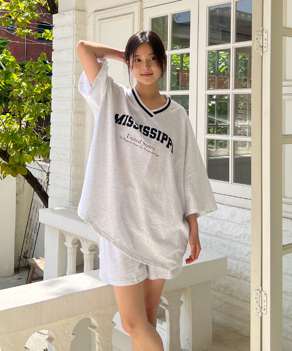 Vネックゴムオーバーサイズ半袖セットアップTシャツショートパンツ