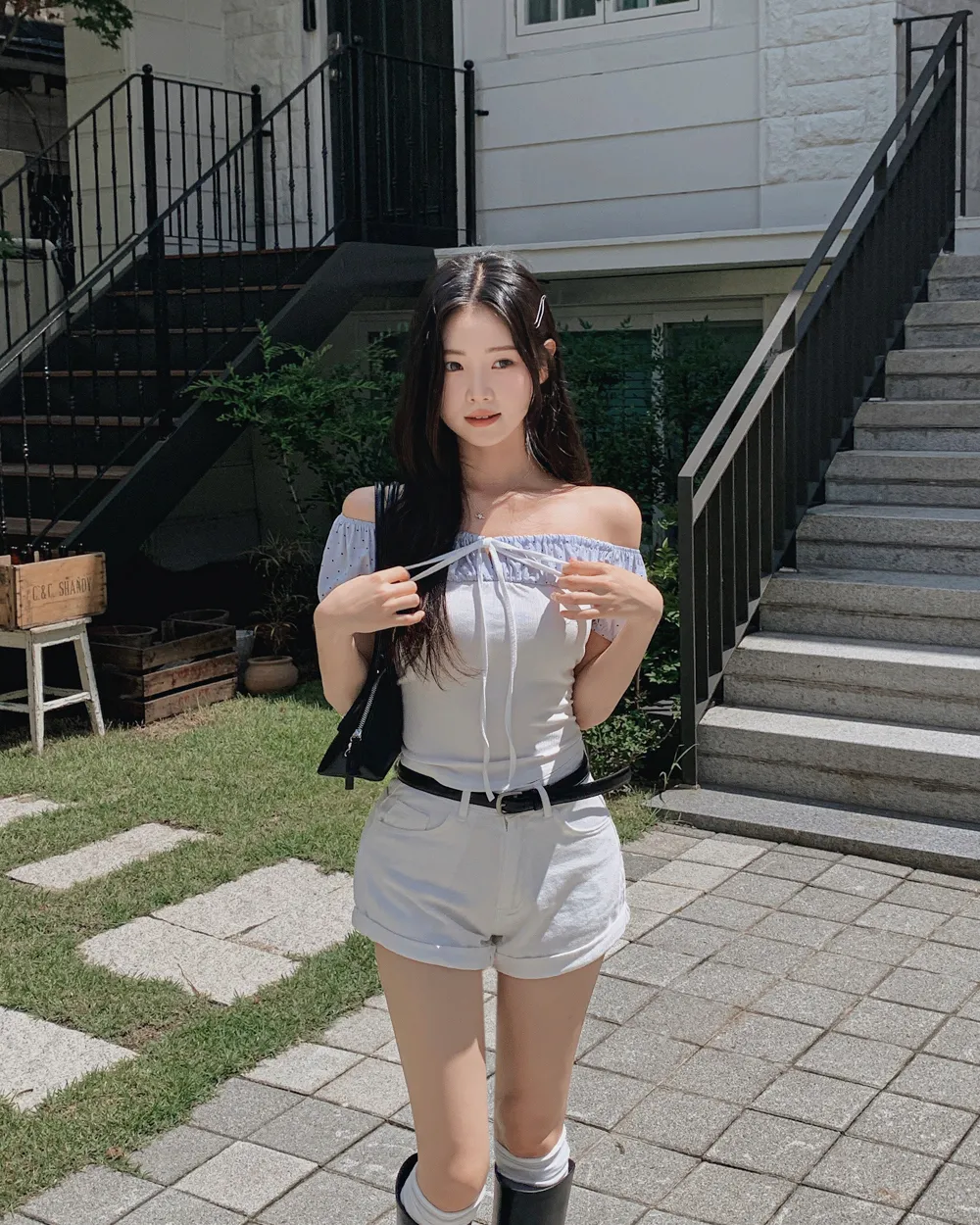 반바지 모델 착용 이미지-S1L113