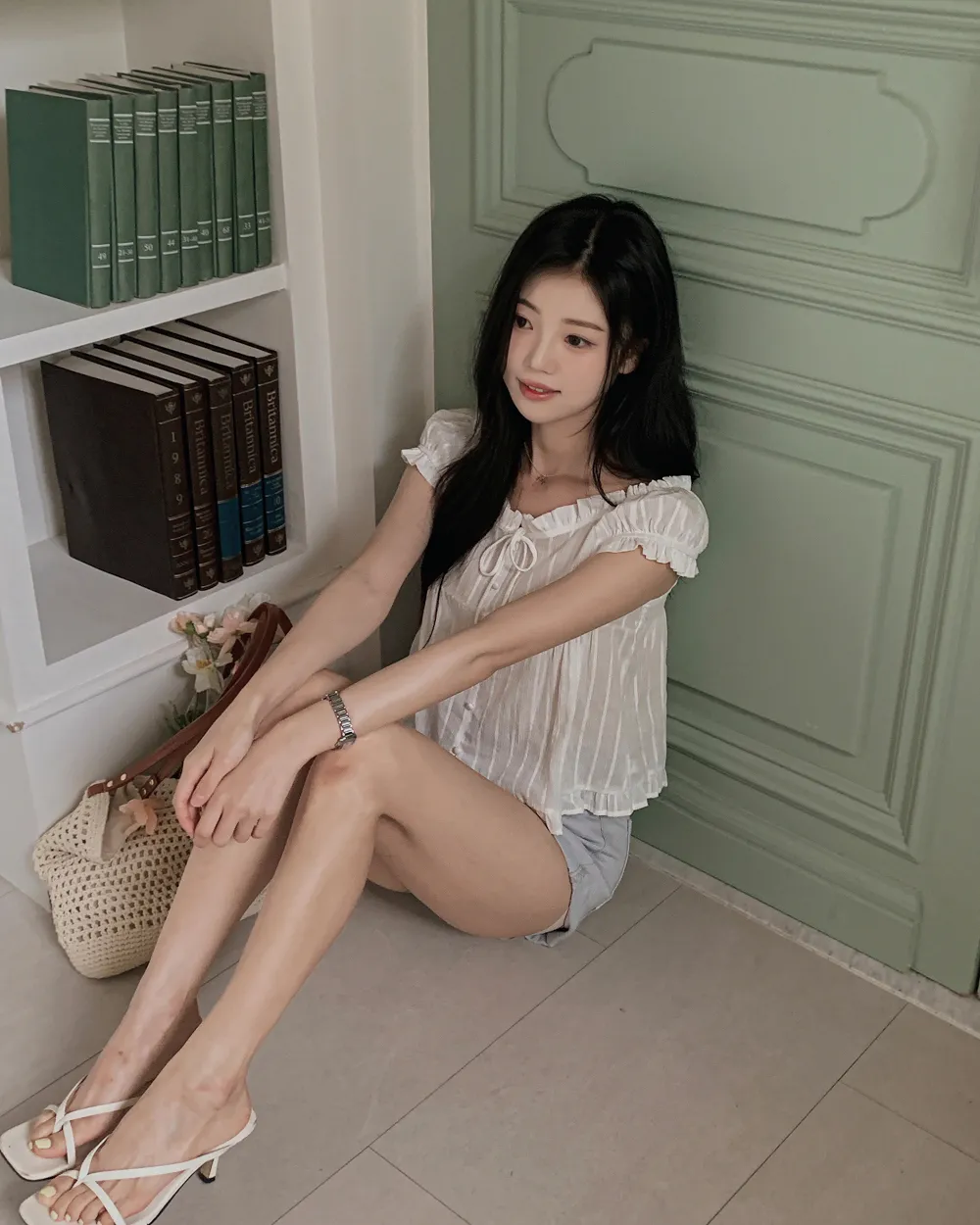 반바지 모델 착용 이미지-S1L104