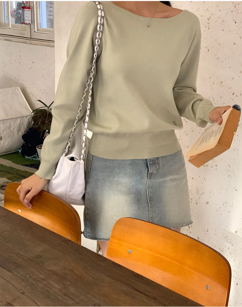 RIRINCO スパンデックスボートネックロゴペンダントニット