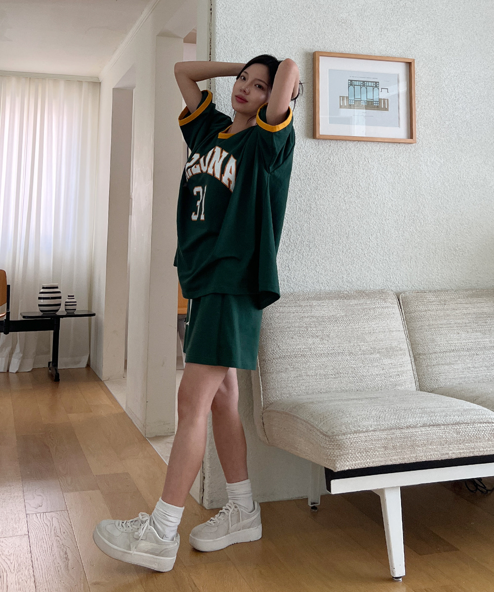 ドルマンボクシー半袖Tシャツショートパンツセットアップ | レディース