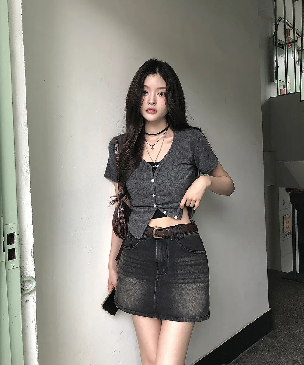 미니 스커트 모델 착용 이미지-S2L9