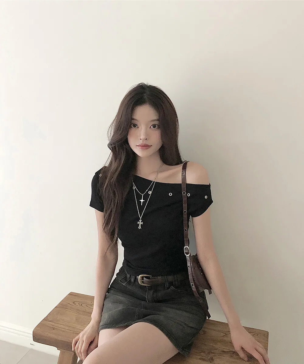 미니 스커트 모델 착용 이미지-S2L34