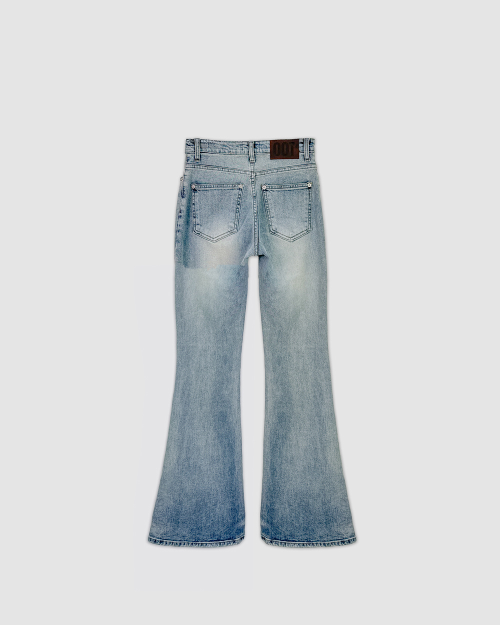 ウォッシングローライズブーツカットライトブルーデニムパンツ