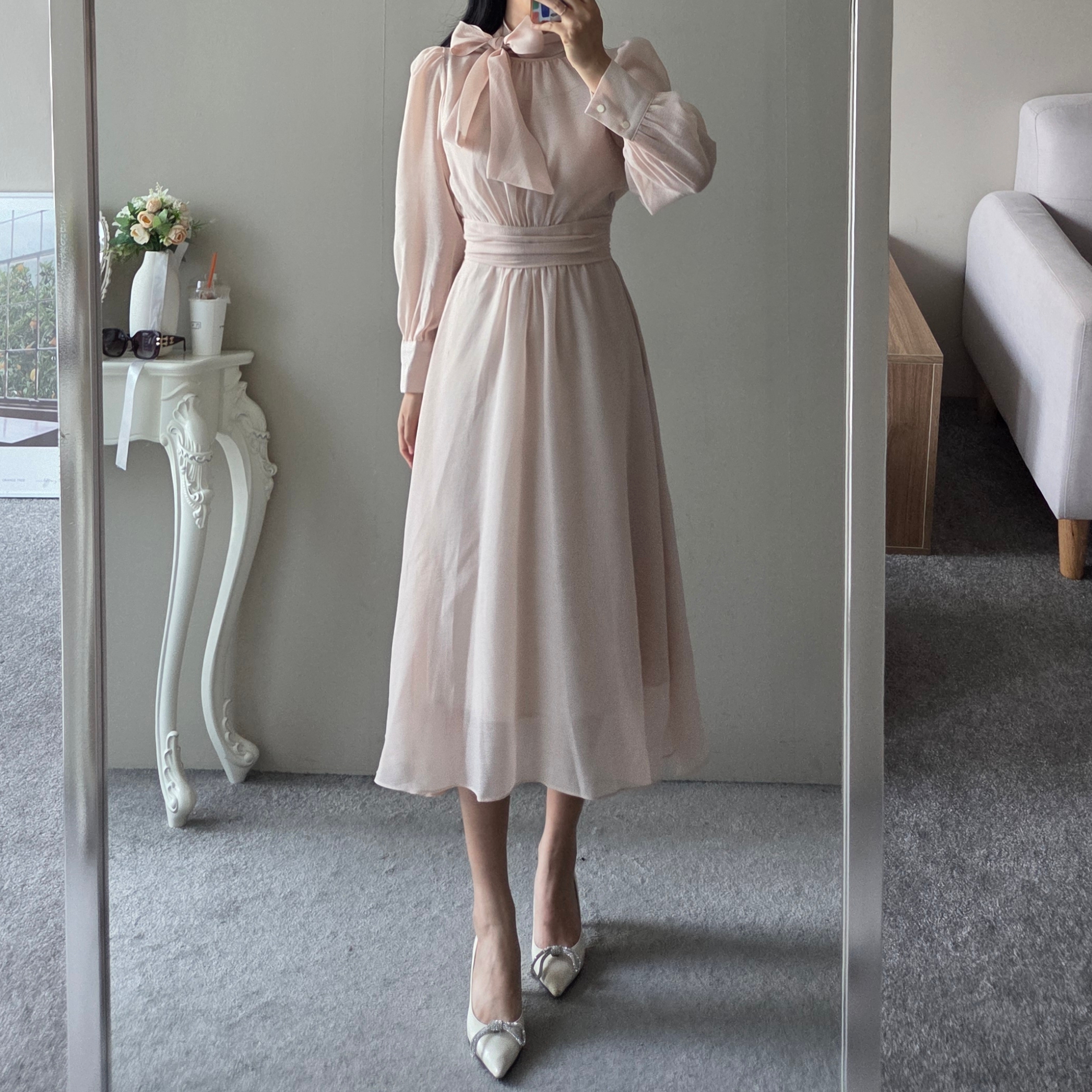 シフォンギャザーパフスリーブスカーフネックワンピース | レディース