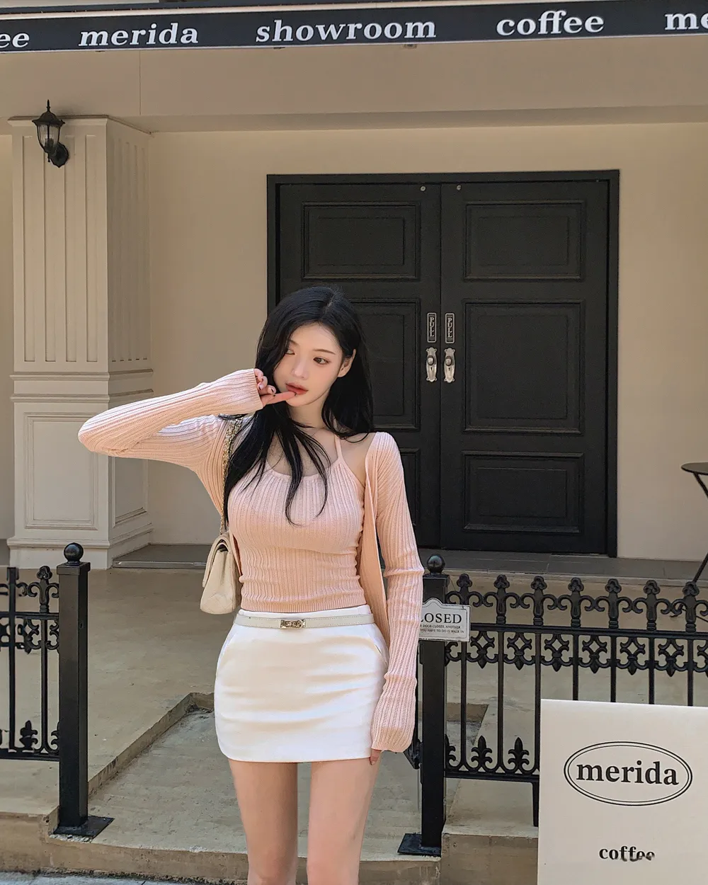 긴팔 티셔츠 모델 착용 이미지-S1L39