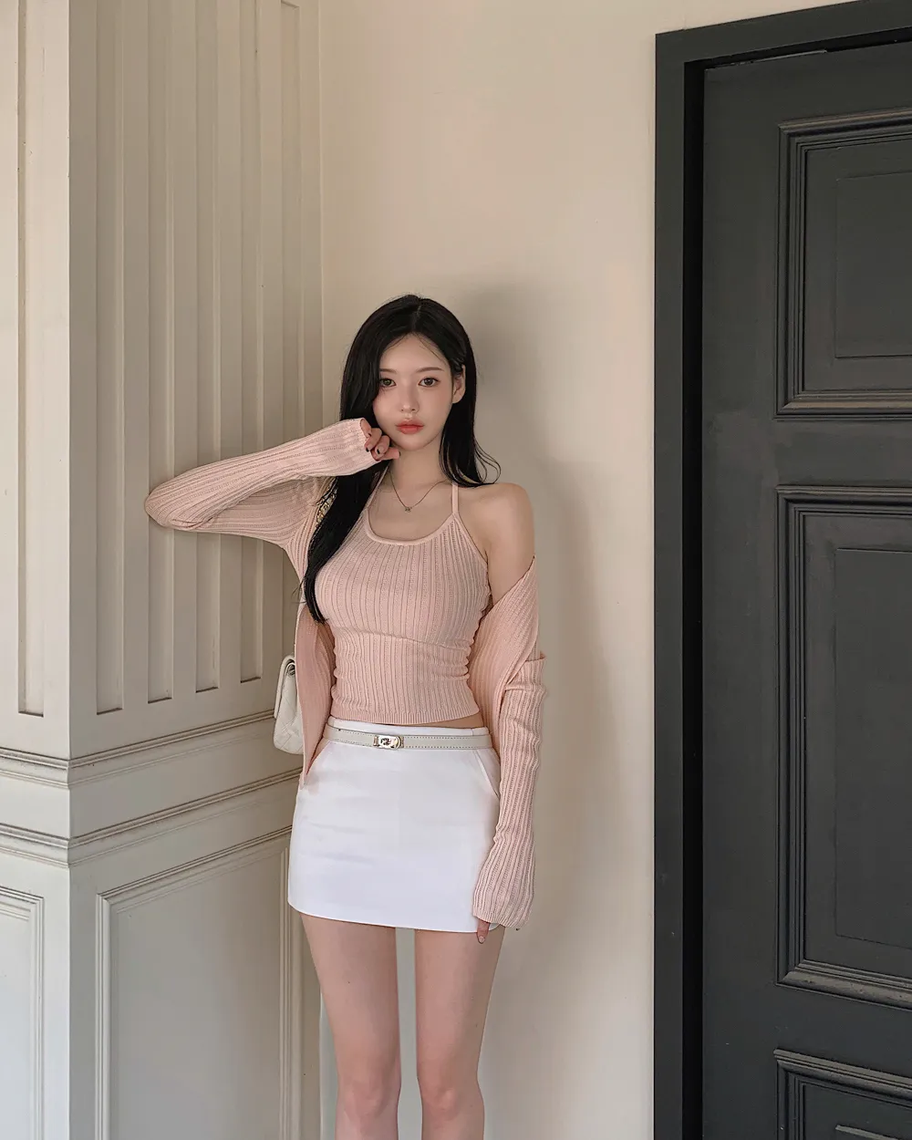 긴팔 티셔츠 모델 착용 이미지-S1L36