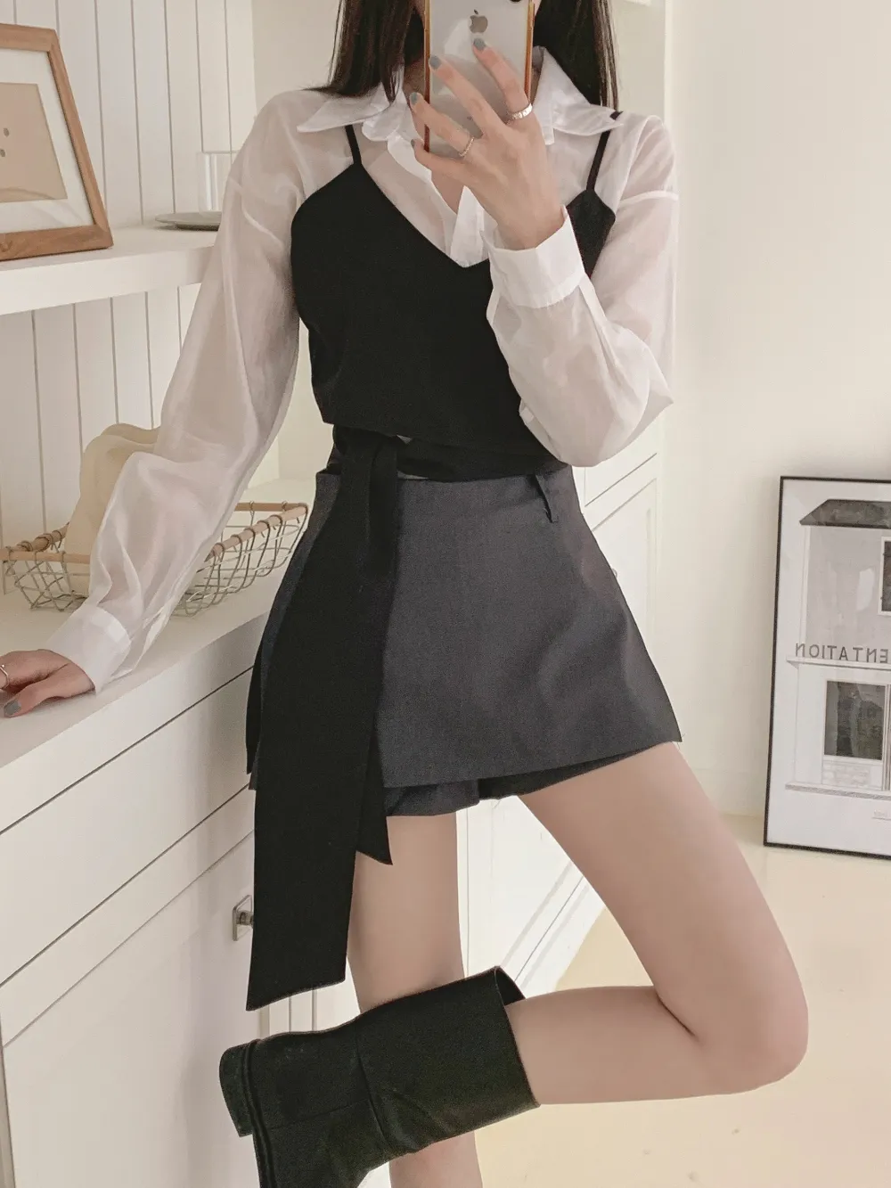 드레스 모델 착용 이미지-S2L8