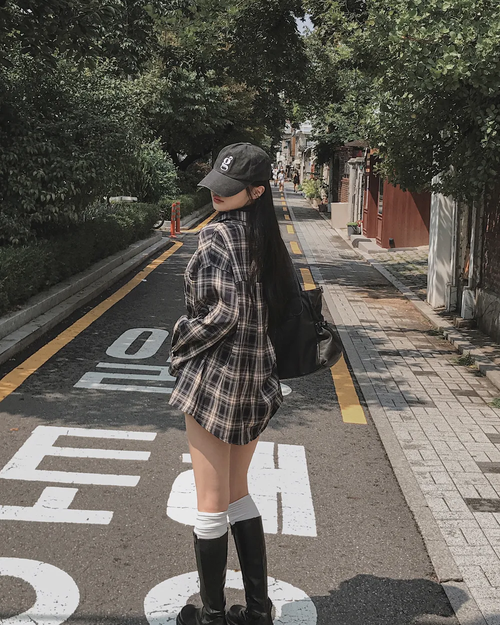 반바지 모델 착용 이미지-S1L84