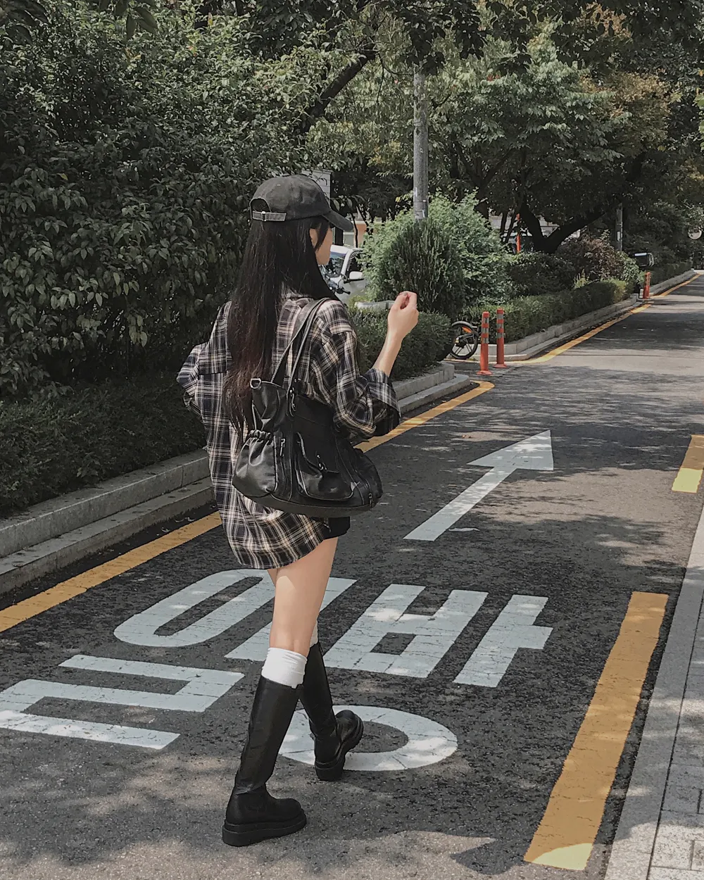반바지 모델 착용 이미지-S1L81