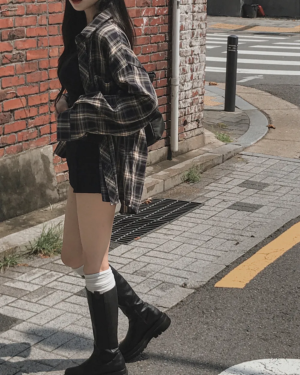 반바지 모델 착용 이미지-S1L89
