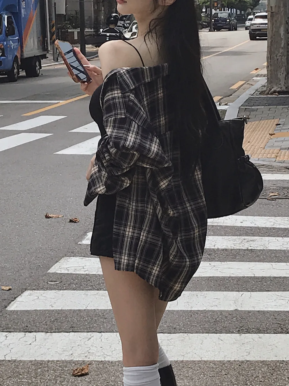 반바지 모델 착용 이미지-S1L74