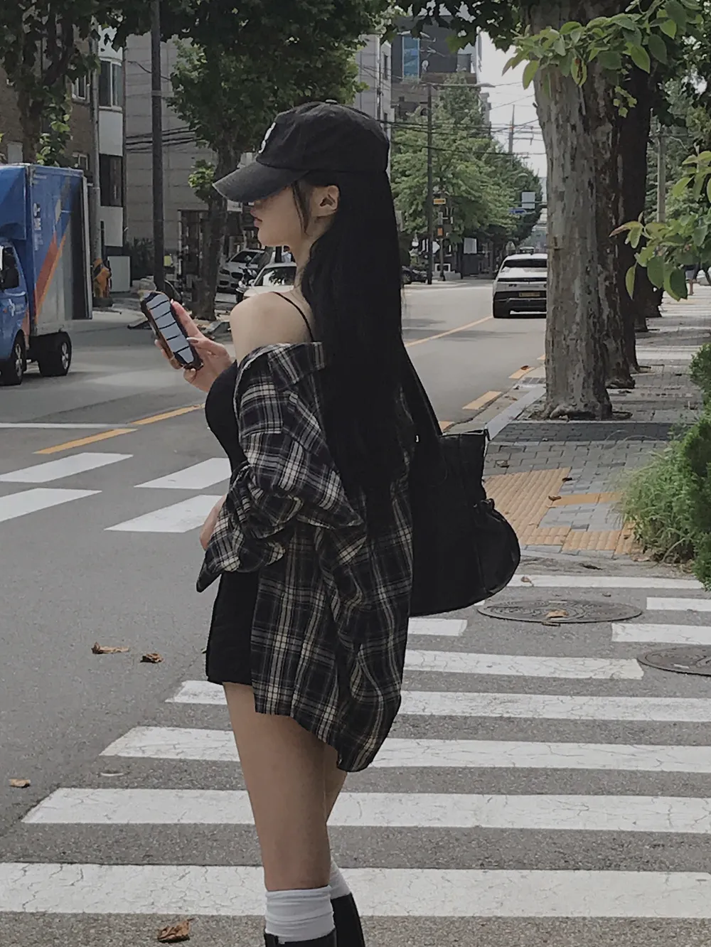 반바지 모델 착용 이미지-S1L63