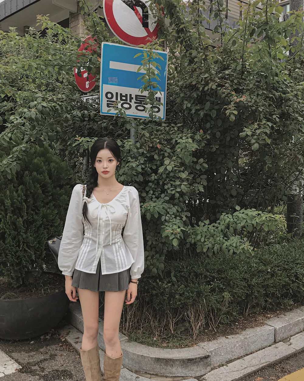 반바지 모델 착용 이미지-S1L109