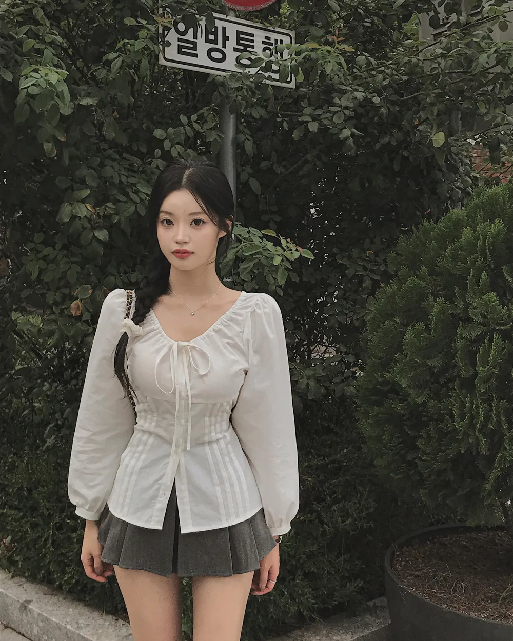 반바지 모델 착용 이미지-S1L108