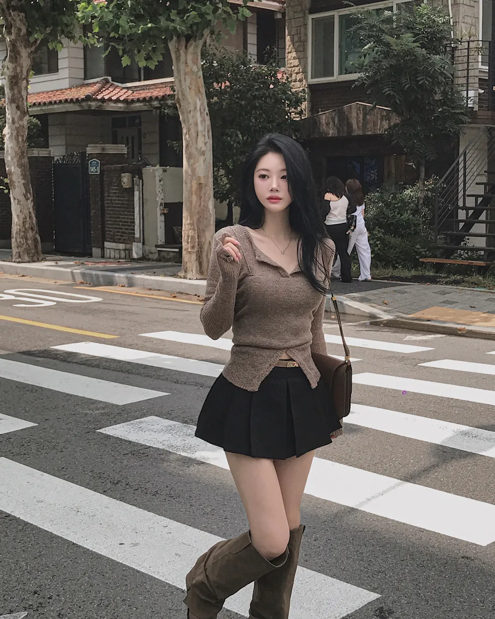 반바지 모델 착용 이미지-S1L67
