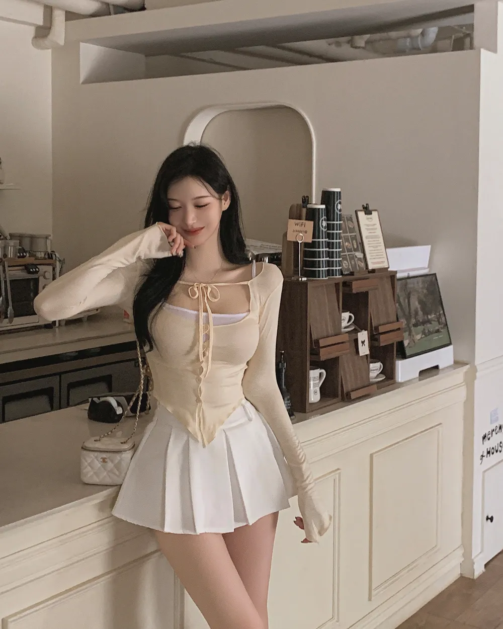 반바지 모델 착용 이미지-S1L33