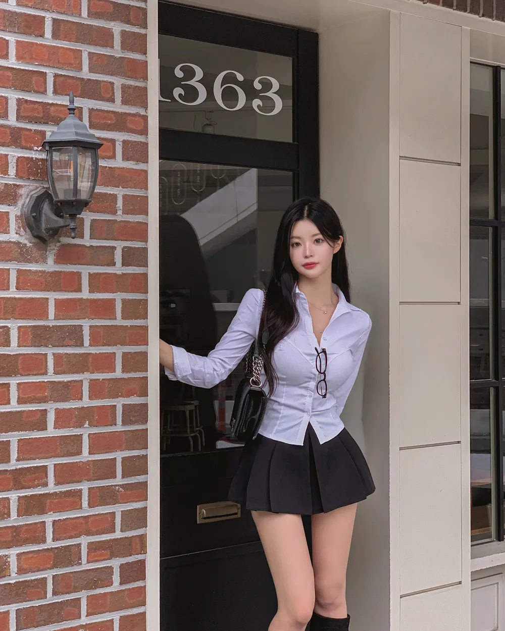반바지 모델 착용 이미지-S1L54