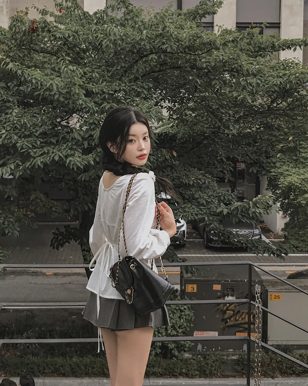 반바지 모델 착용 이미지-S1L106