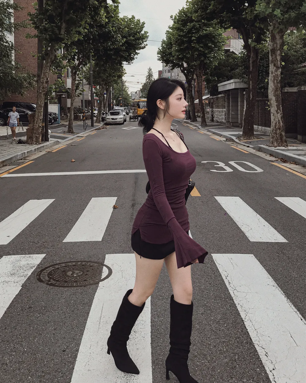 긴팔 티셔츠 모델 착용 이미지-S1L69