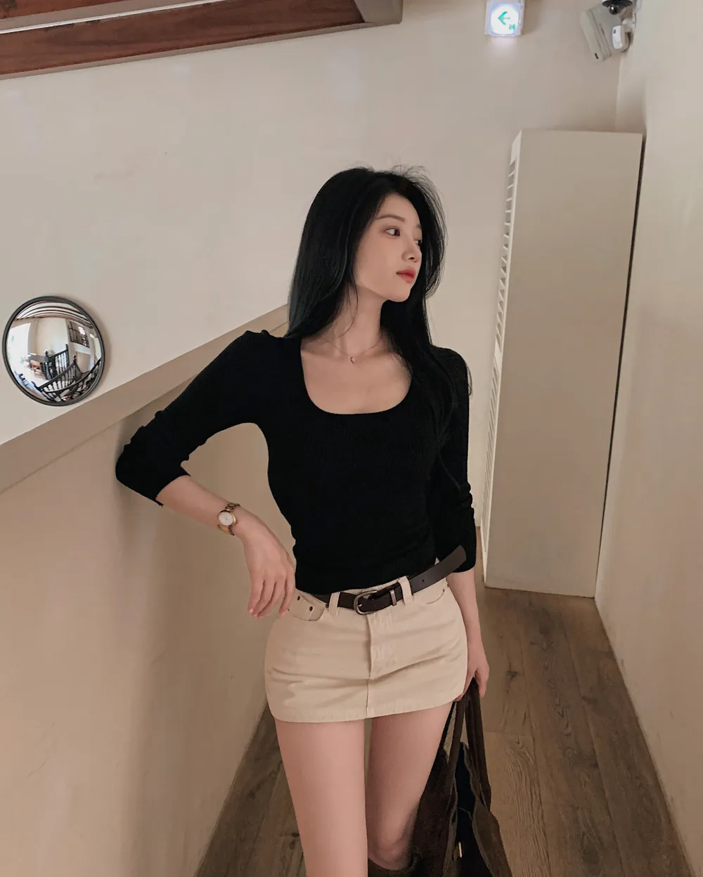 반바지 모델 착용 이미지-S1L22