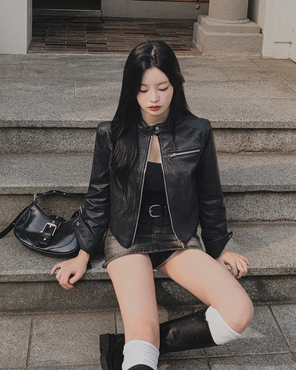 반바지 모델 착용 이미지-S1L100