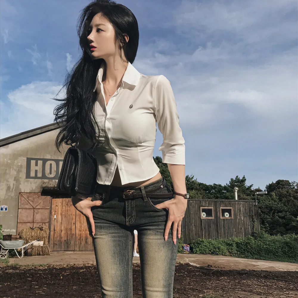 반팔 티셔츠 모델 착용 이미지-S1L104