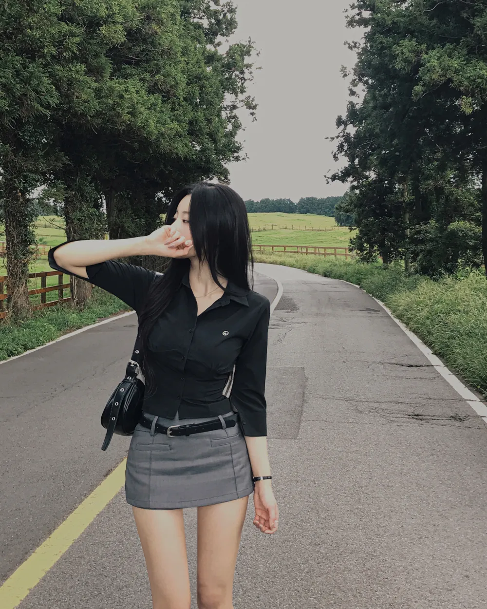 반팔 티셔츠 모델 착용 이미지-S1L73