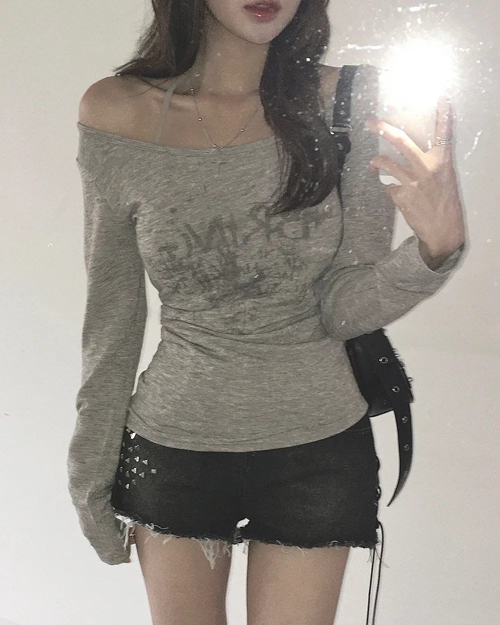 긴팔 티셔츠 모델 착용 이미지-S5L23