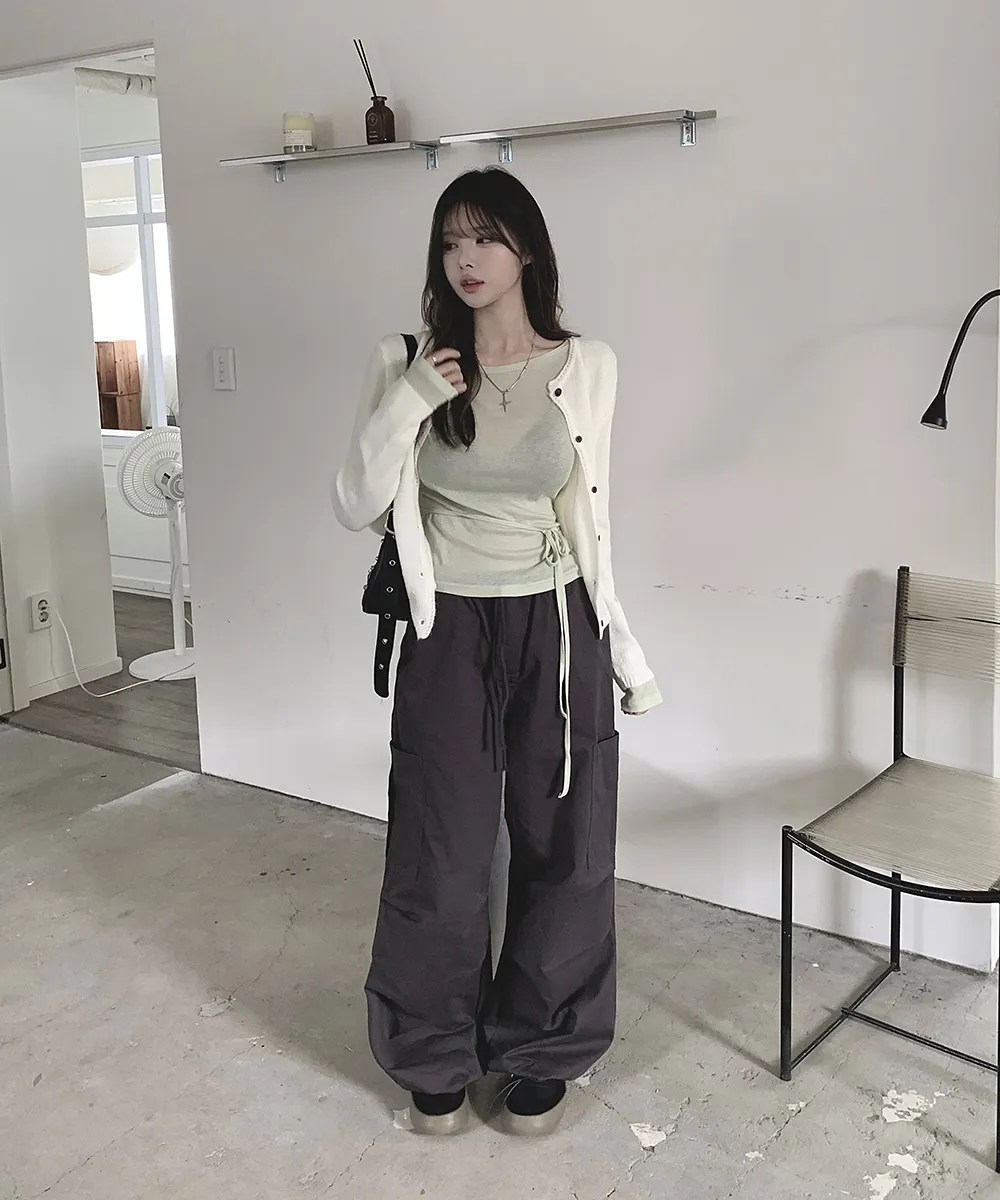 바지 모델 착용 이미지-S2L45