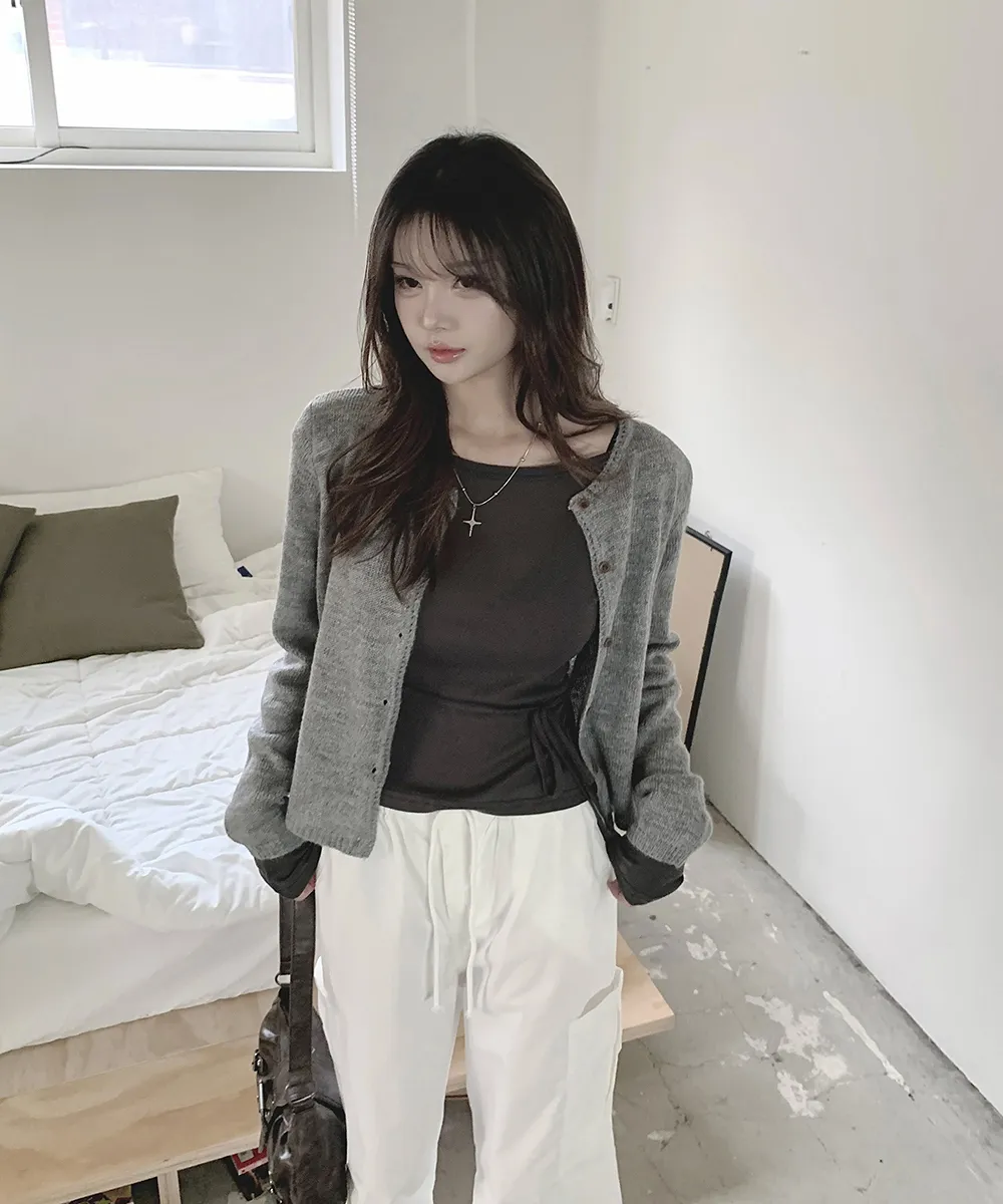 긴팔 티셔츠 모델 착용 이미지-S2L72