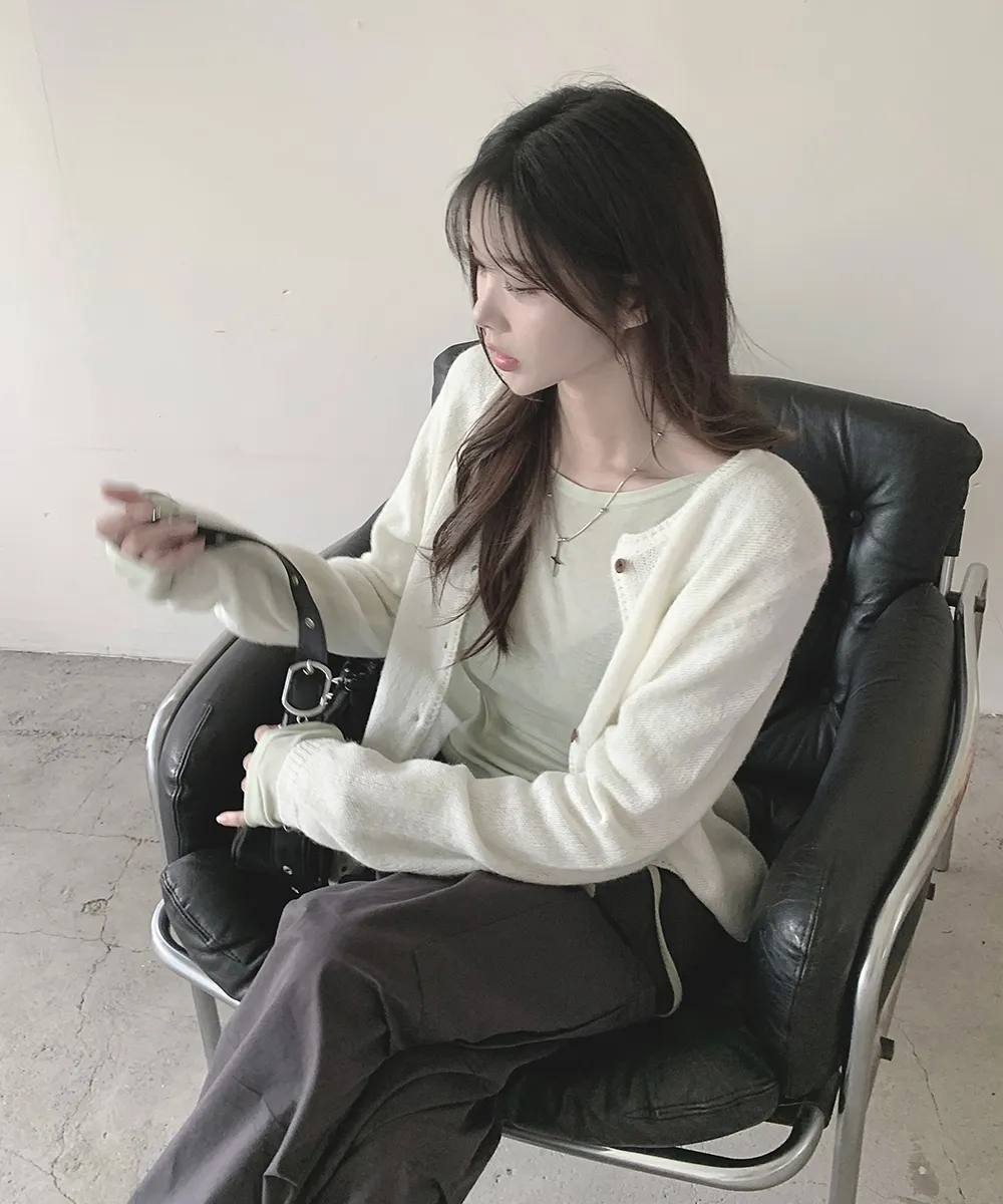 긴팔 티셔츠 모델 착용 이미지-S2L32