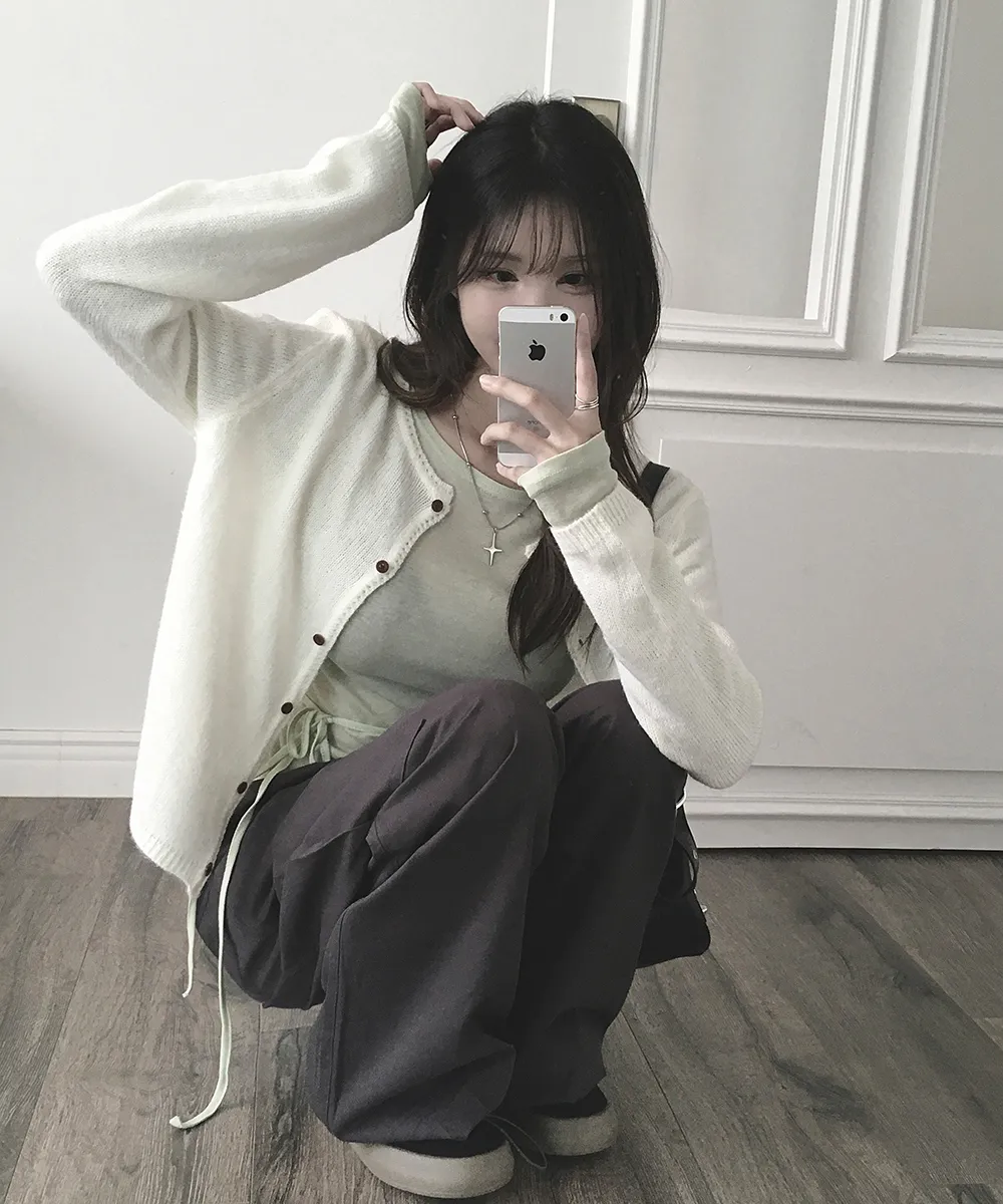 긴팔 티셔츠 모델 착용 이미지-S2L44