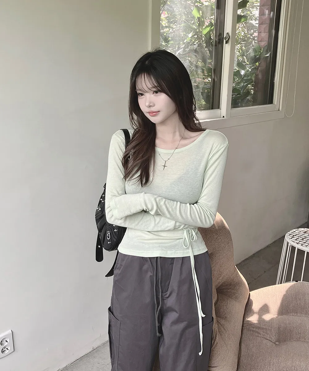 긴팔 티셔츠 모델 착용 이미지-S2L19