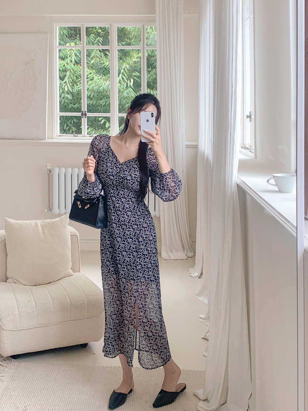 Vネックスリットロングバックリボン小花柄ワンピース