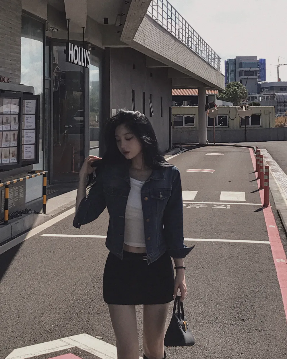 긴팔 티셔츠 모델 착용 이미지-S1L47