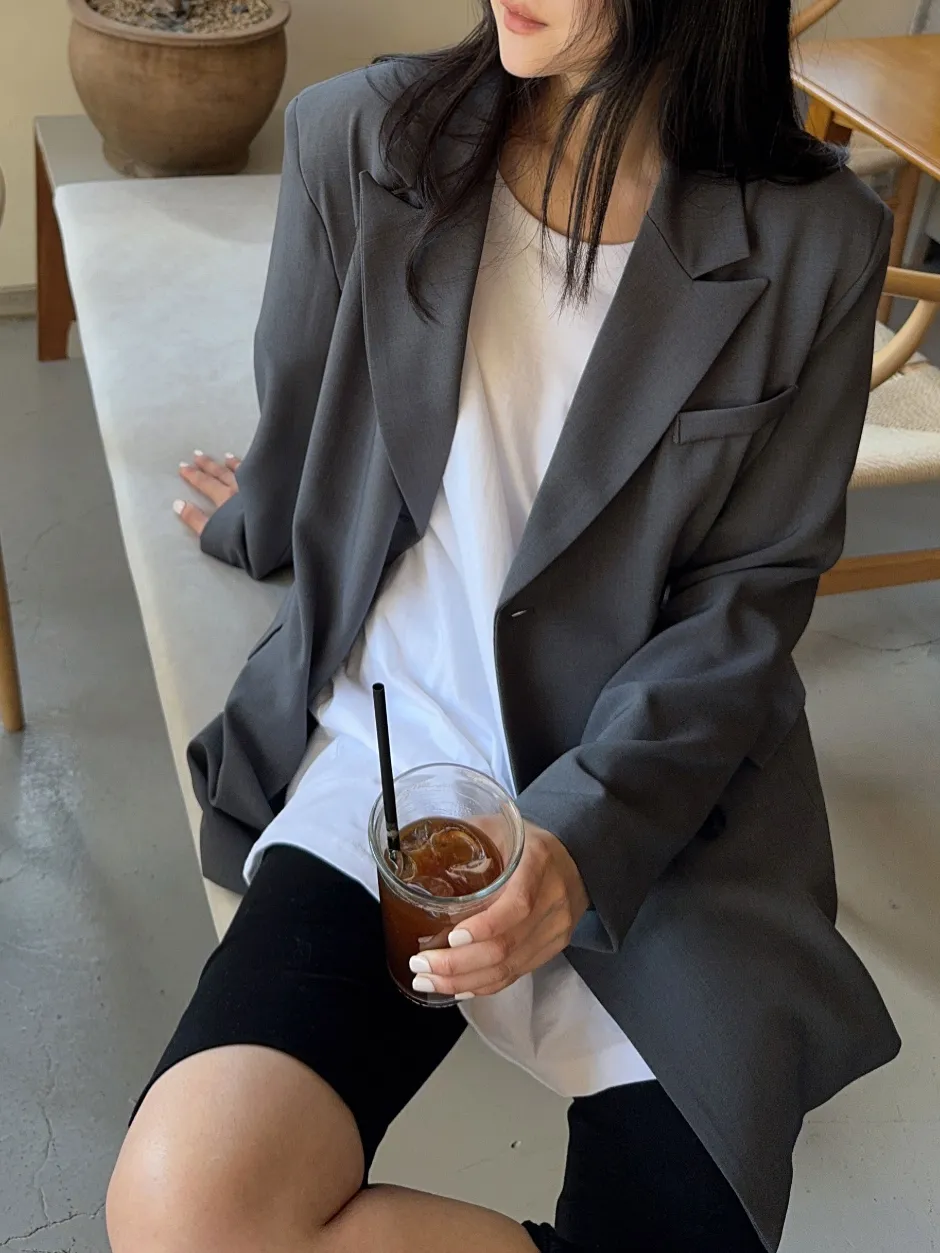 블레이저 모델 착용 이미지-S1L14