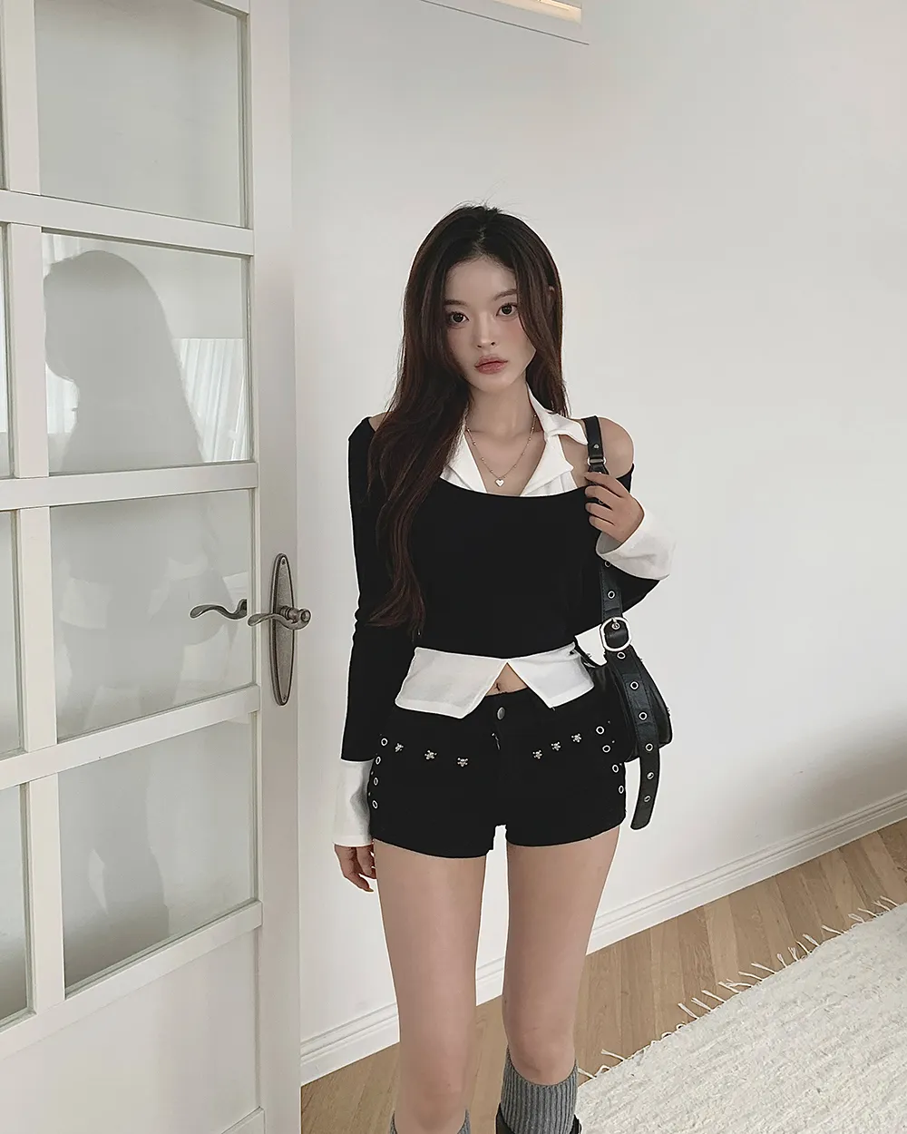 반바지 모델 착용 이미지-S5L8