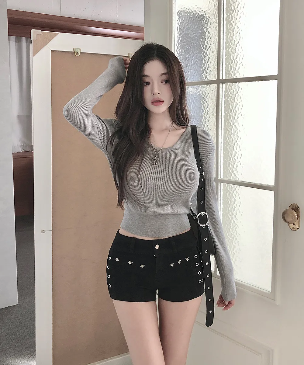 반바지 모델 착용 이미지-S2L10