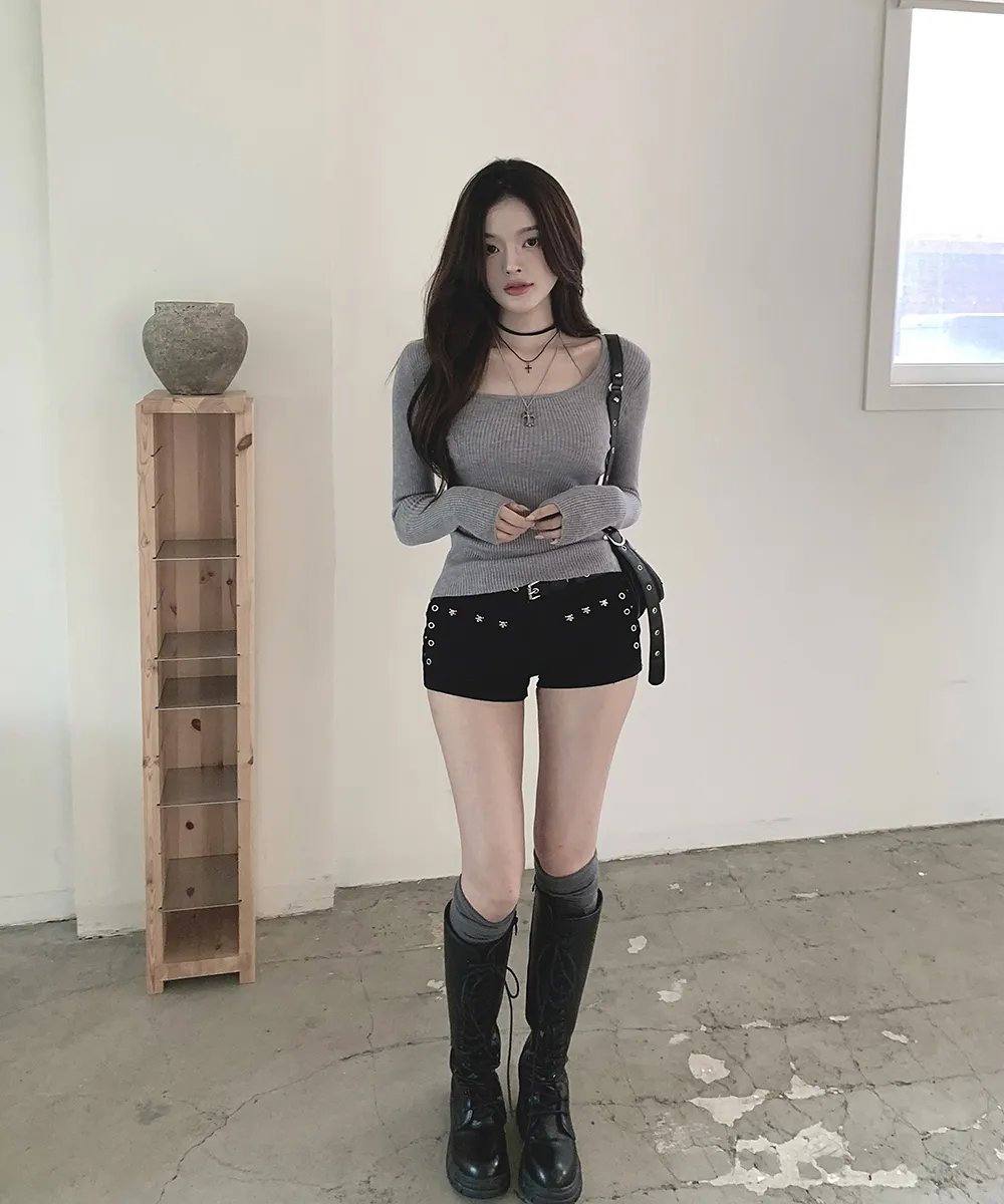 반바지 모델 착용 이미지-S2L84
