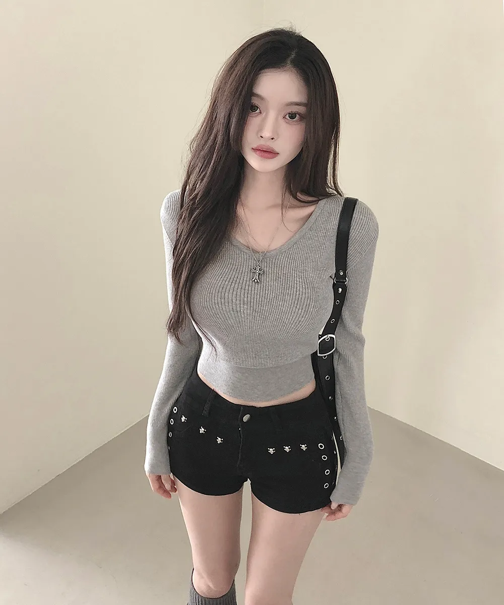 반바지 모델 착용 이미지-S2L4