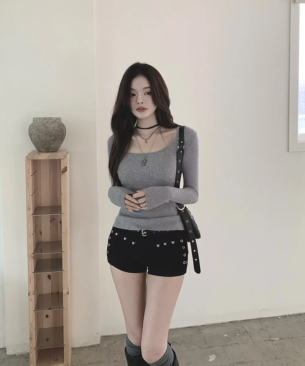 반바지 모델 착용 이미지-S2L82