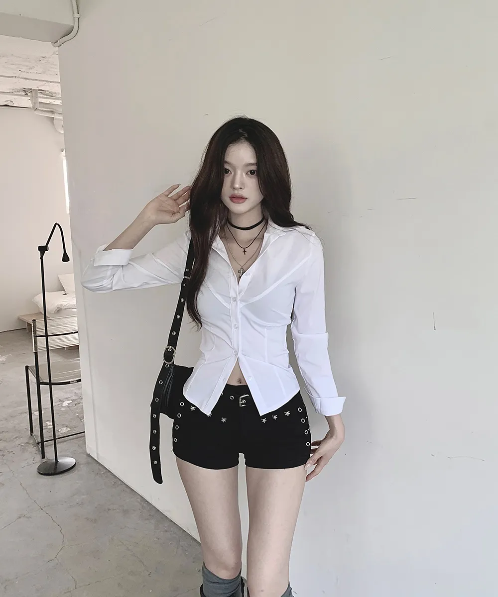 반바지 모델 착용 이미지-S2L22