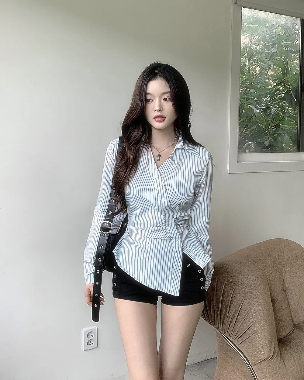 반바지 모델 착용 이미지-S2L116